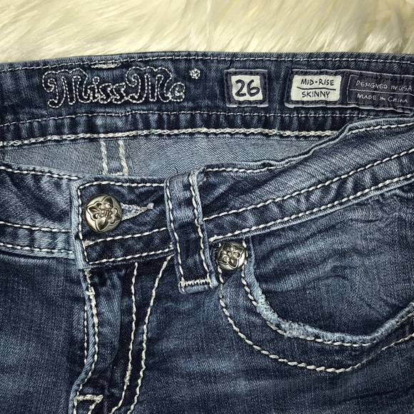 Miss Me Fleur de Lis Mid-Rise Skinny Jeans - Picture 4 of 7